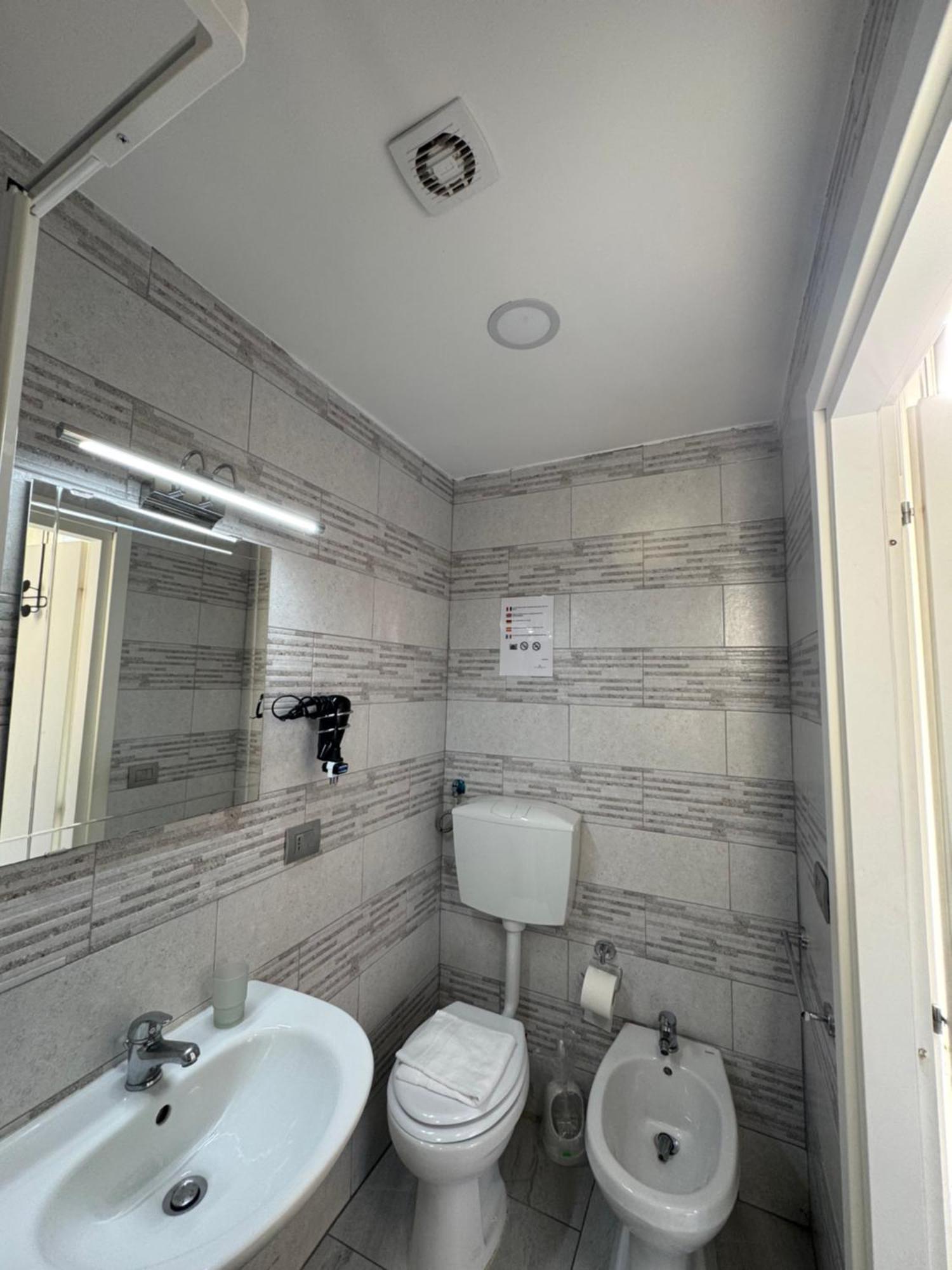 B&B San Ferdinando Napoli Buitenkant foto